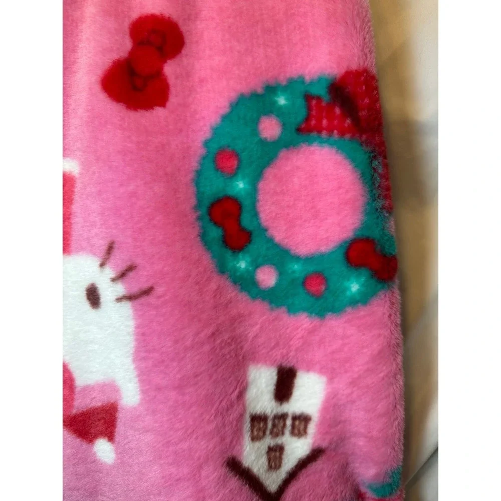 Hello Kitty Ultra Fine Faux Fur Throw Blanket 50x70 Christmas Holiday Santa